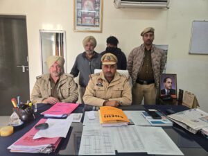 ਥਾਣਾ ਮੇਹਟੀਆਣਾ ਜਿਲ੍ਹਾ ਹੁਸਿਆਰਪੁਰ ਵੱਲੋਂ ਨਸ਼ੀਲੀਆ ਵਸਤੂਆਂ ਵੇਚਣ ਵਾਲੇ ਵਿਅਕਤੀਆਂ ਨੂੰ ਕਾਬੂ ਕੀਤਾ